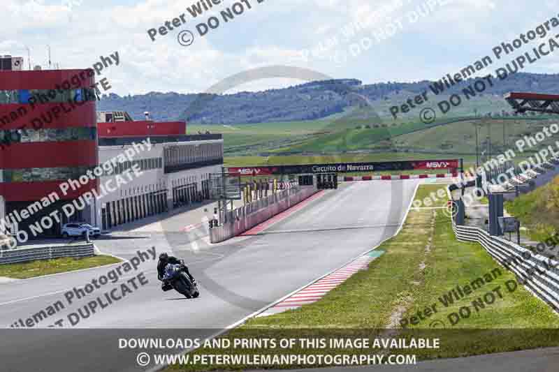 cadwell no limits trackday;cadwell park;cadwell park photographs;cadwell trackday photographs;enduro digital images;event digital images;eventdigitalimages;navarra;no limits trackdays;peter wileman photography;racing digital images;trackday digital images;trackday photos